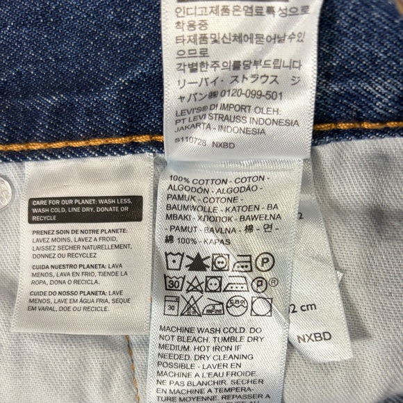 LEVI’S ,Size 34,Classic Blue Denim Men's Shorts - Picture 13 of 17